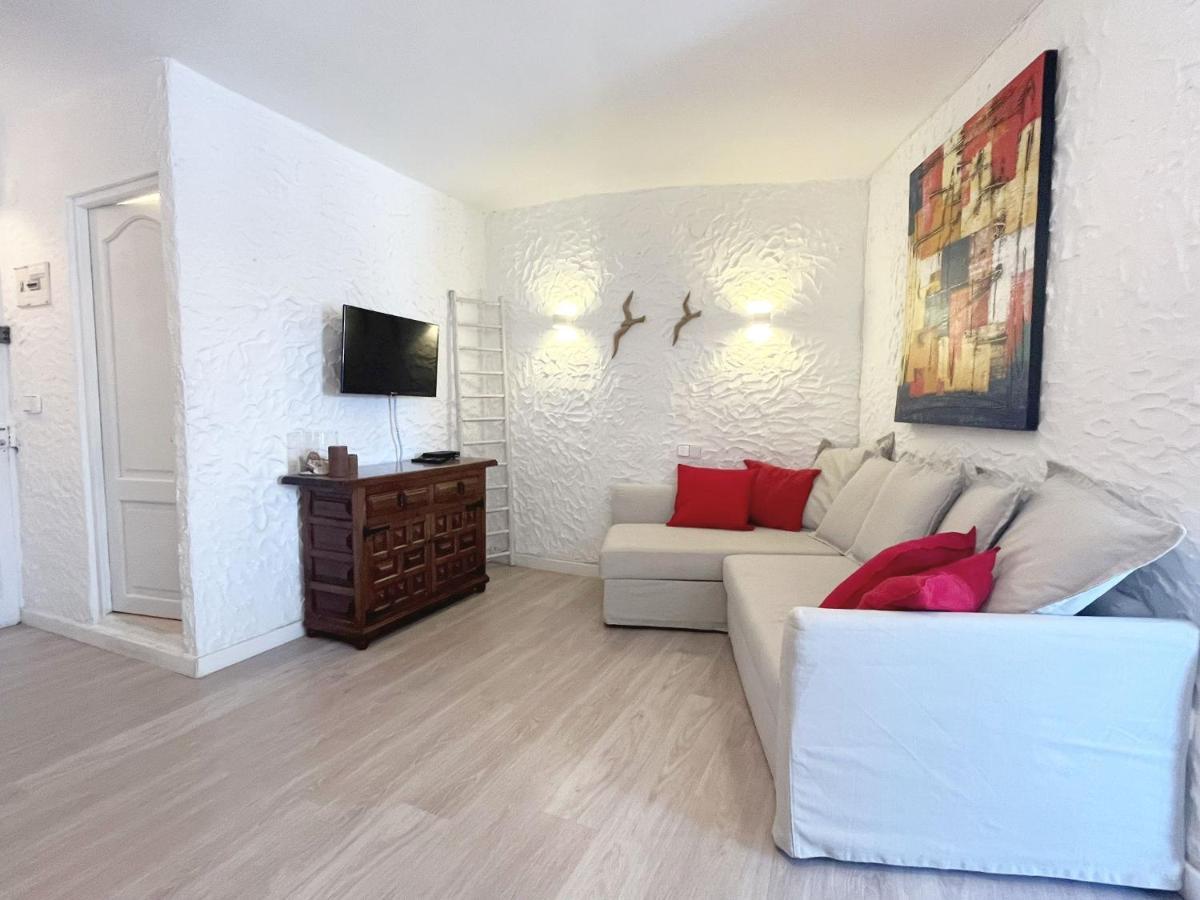 Apartamentos Formentera Cordula 5 Es Pujols Bagian luar foto